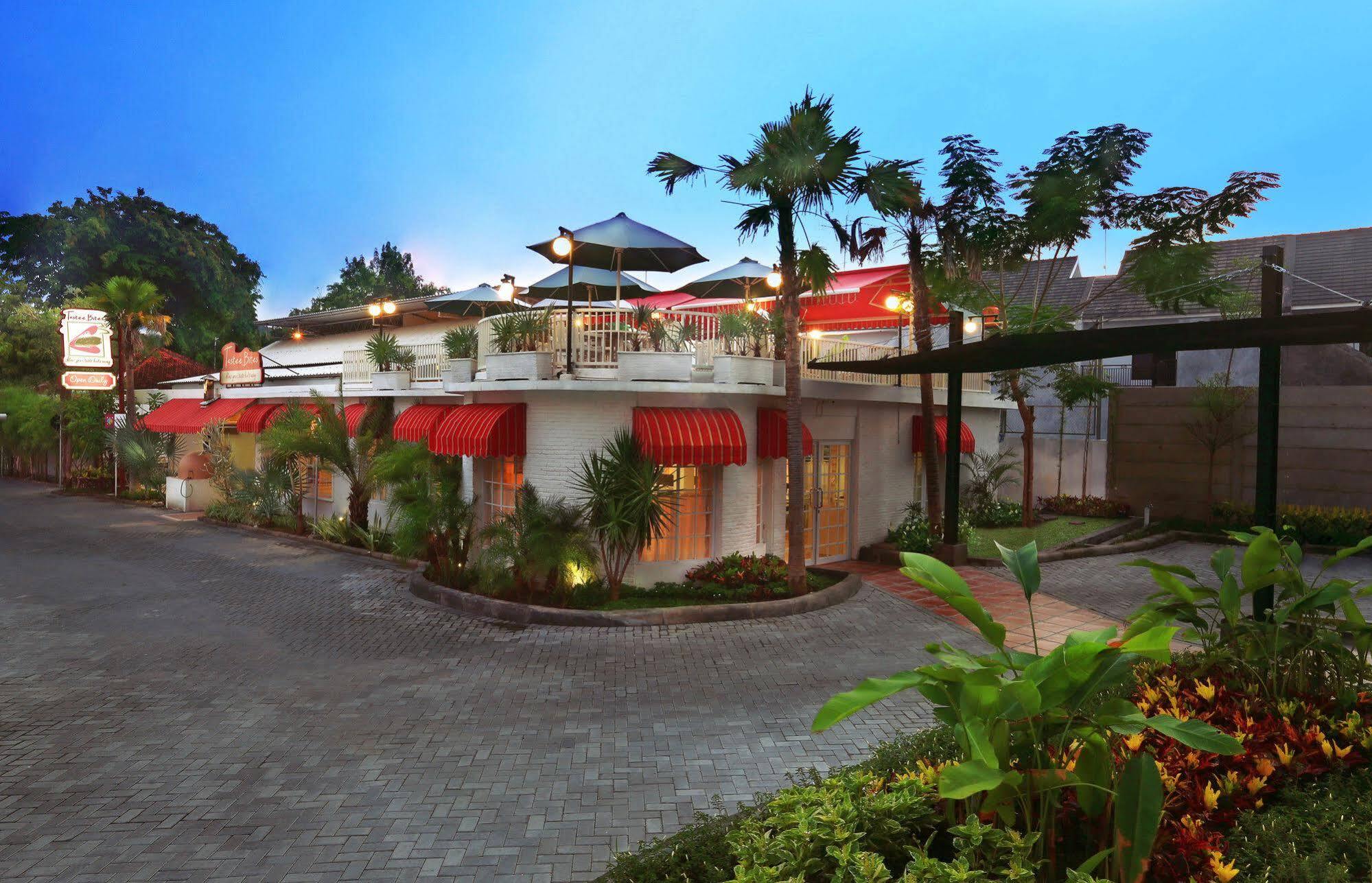 Favehotel Sudirman Bojonegoro Экстерьер фото